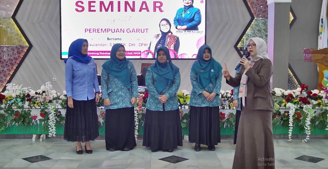 Seminar PKK Garut Perkuat Perempuan Bangun Keluarga Tangguh